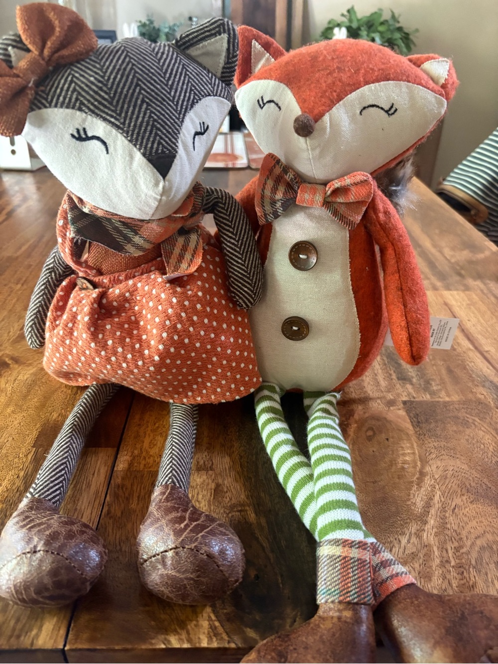 Yeesheng Super Cute 24” Stuffed Fox Decor Accent w/weighted bottom. kids Decor